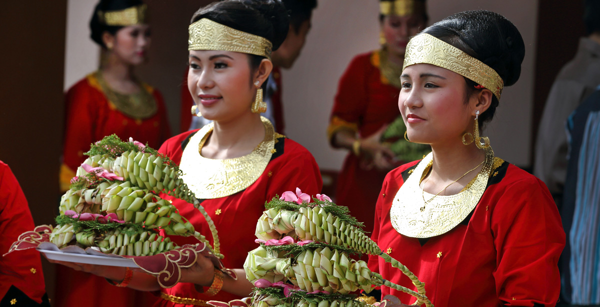 Nias-traditional-welcome-ceremony